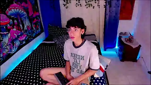 Thedoll_ethan7 Webcam show