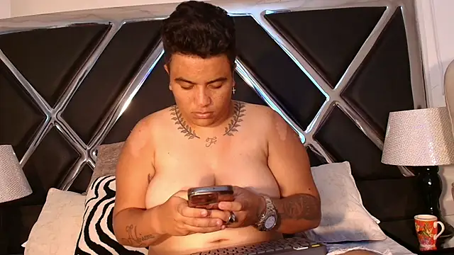 แชท XXX สดของ ZeusSmithh