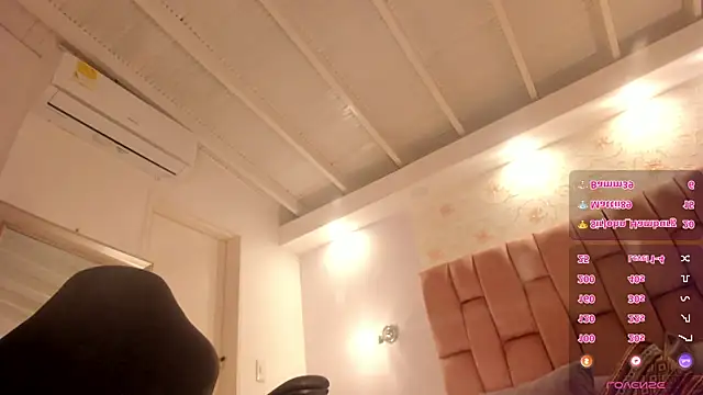 aishathorneeのライブXXXチャット