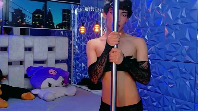 IsaacNovaa Live XXX Chat