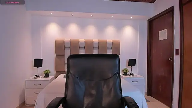 Alicee_Broownn's Live XXX Chat