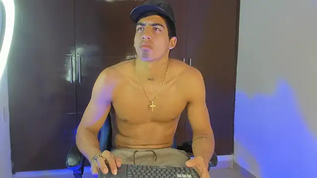Chat +18 de Milo_LatinBoy ao vivo