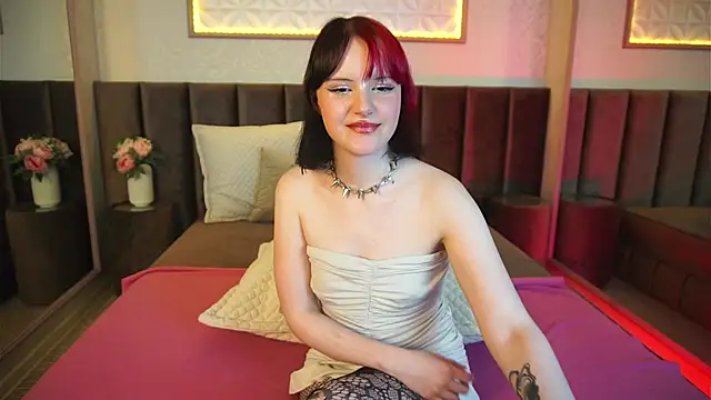 EffyBev Chat XXX live