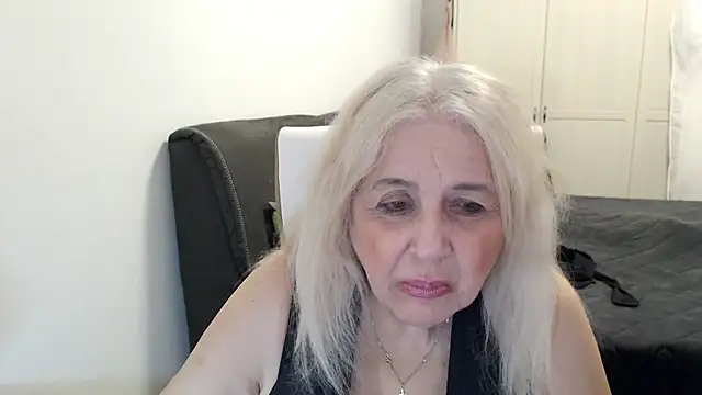 Chat +18 de SusiLifeXXX ao vivo