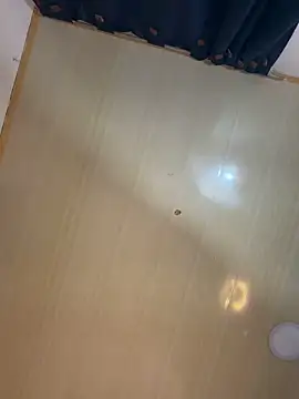 Pertunjukan Kamera Web Lilybeeth