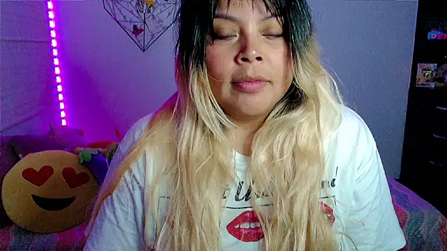 EllieMoonX Live XXX-Chat