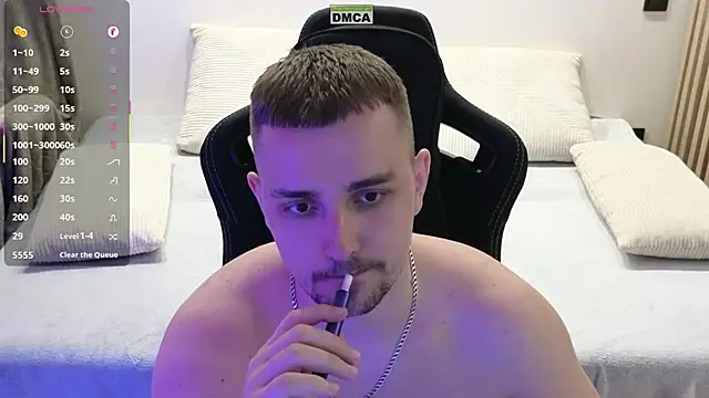 Larstar01n Live XXX chat