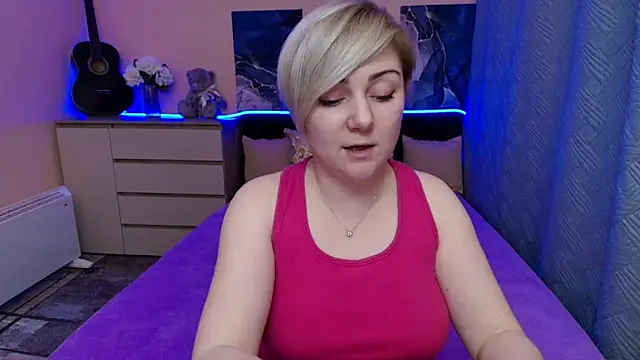 BlondPearl Adlı Modelin Canlı XXX Sohbeti