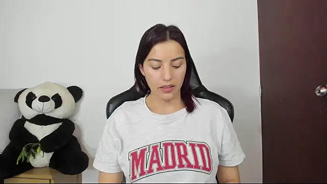 Arenne_rouse's Live XXX Chat