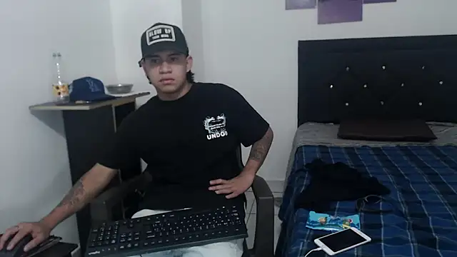 logannth 即時 XXX 聊天