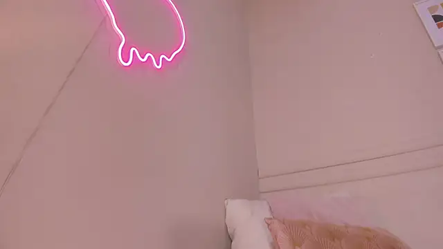 _lucia_18 Chat XXX live