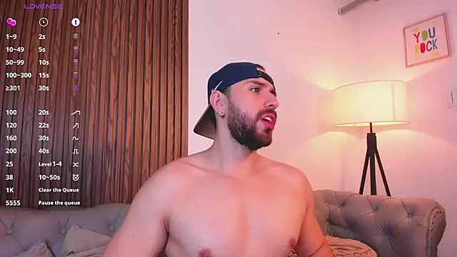 Chat +18 de Maximo_Wolff ao vivo