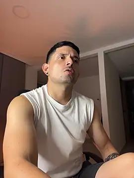 TroyeSavage live XXX chat