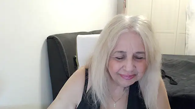 SusiLifeXXX élő XXX-chatje