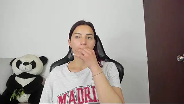 Czat XXX na żywo – Arenne_rouse