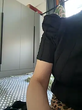 luckybaby666999 网络视讯表演