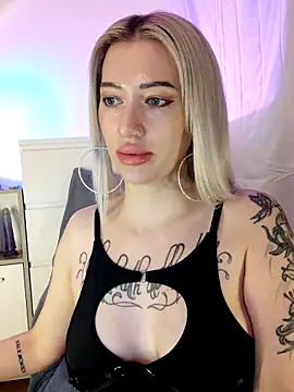 Gina-Lumara Adlı Modelin Web Kamerası Şovu