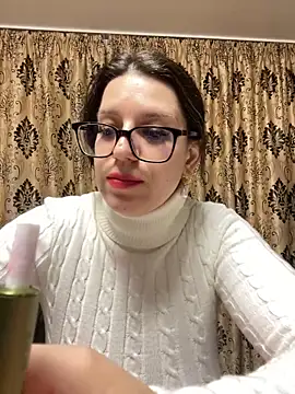 دردشة NadiraNoor الجنسية المباشرة