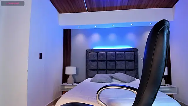 VenusCooper Live XXX-Chat