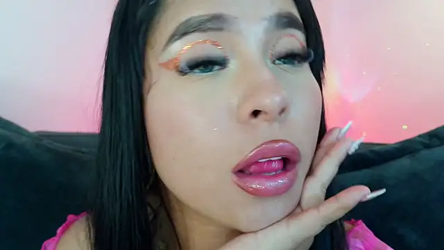 Chatroom XXX en direct de mia_roux1