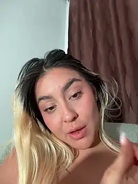 Elina_Hills – webcam-show