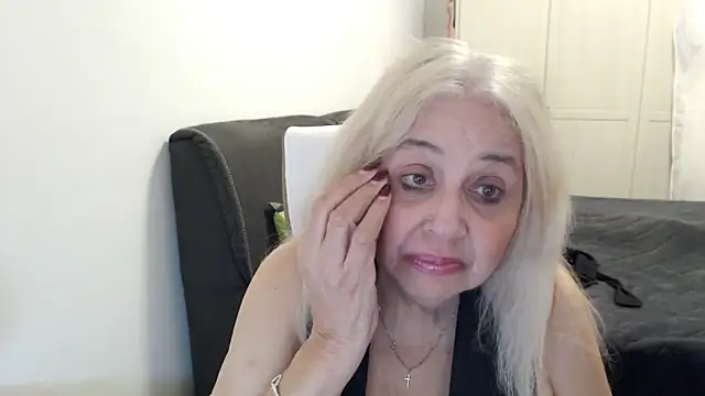 دردشة SusiLifeXXX الجنسية المباشرة