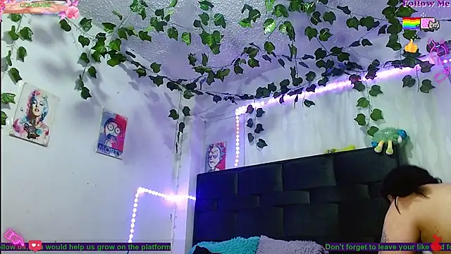 the_lesbian_gamen Live XXX chat