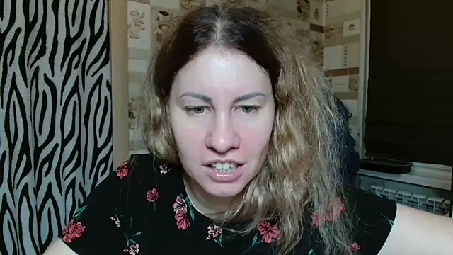 TherestlessKitty élő XXX-chatje