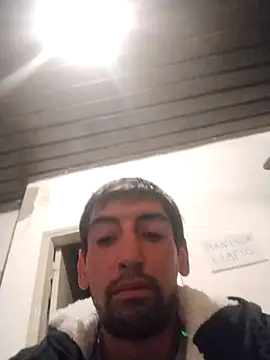 Argentino29hetero: διαδικτυακό σόου στην κάμερα
