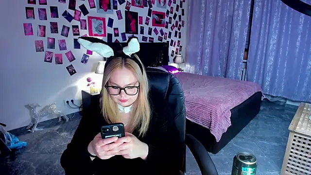 AmeliaMerris   即時 XXX 聊天