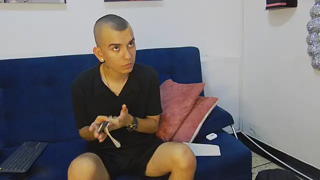 Rowan_Cley – webcam-show