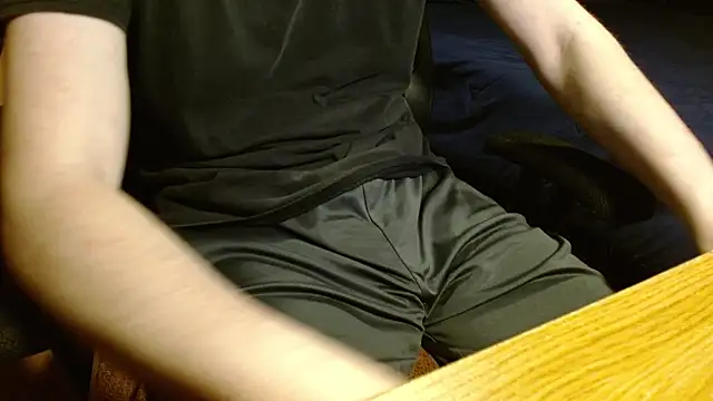 readytocome90 Show in webcam