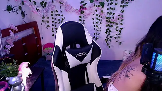 Chat XXX en directo de Kittyuwu_