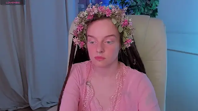 MephalaHOMM3's Live XXX Chat