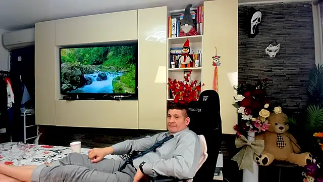 SpartacusDaddy48 Chat XXX live