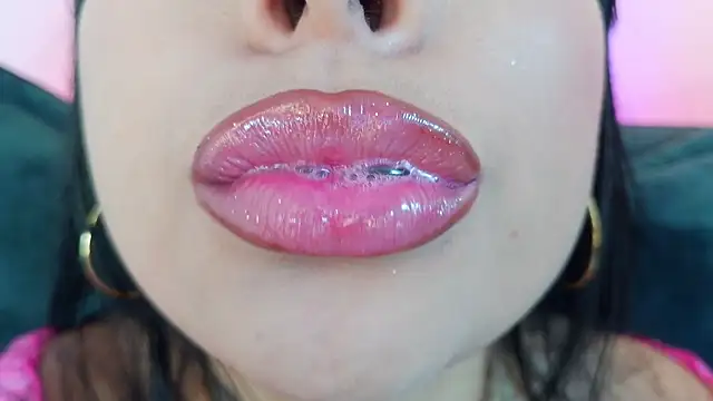 mia_roux1 Chat XXX live