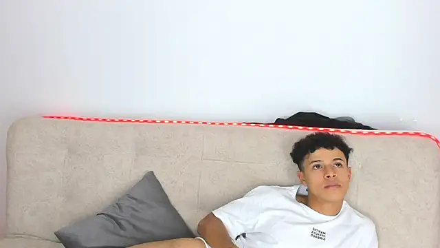 _Alex_Colton: διαδικτυακό σόου στην κάμερα