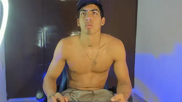 Milo_LatinBoy: απευθείας συνομιλία ΧΧΧ