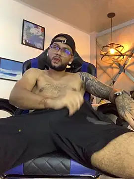 KyleJoss30 Chat XXX in diretta