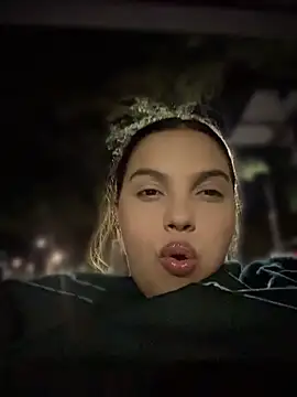 Chat +18 de Colibri_xxx ao vivo