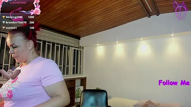 Chat XXX ao vivo de victoria_mooree