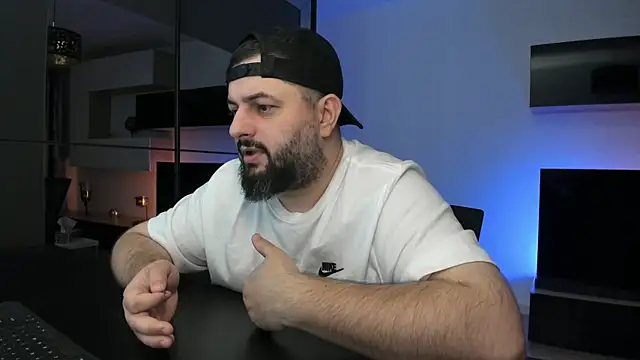 DravenPeak Chat XXX live