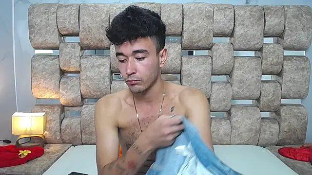 KathyAiden Show Webcam