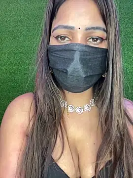 CUTI-NAINA 在線直播表演