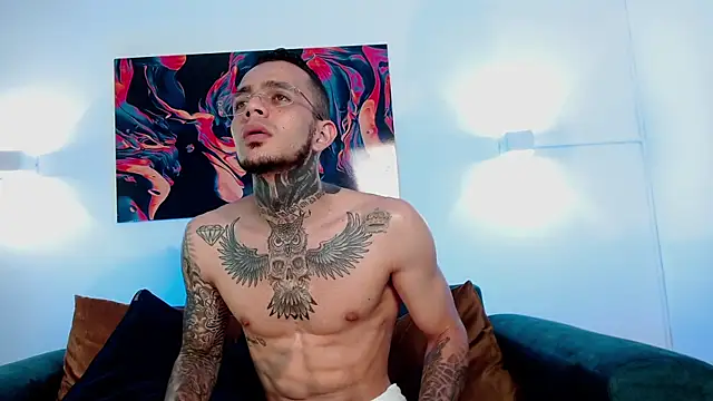 DominicParkerr's Webcam Show