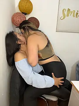 Antonella_Julieta's Webcam Show