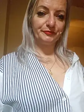 XXX chat uživo modela LadyTouch