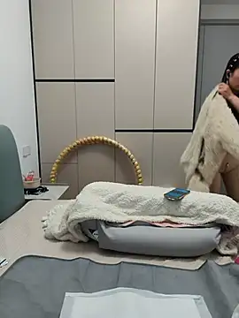 zzdd999 网络视讯表演