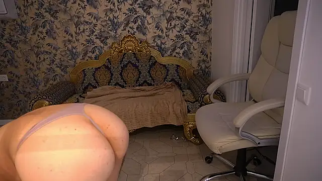 BellaLaPetit Chat XXX live