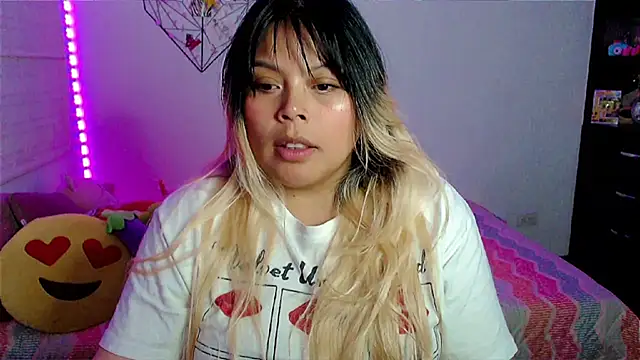 EllieMoonX Live XXX Chat